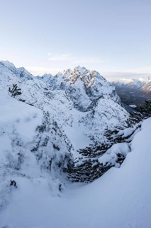 View of snowy Waxenstein, view from LÃ¤ngenfelderkopf in winter, Wetterstein Mountains,