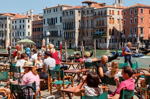 Bar on the Grand Canal, Fondamente de la Preson, Venice, Veneto, Italy