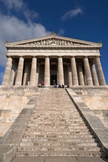 Front view of the Valhalla Memorial, built as a Greek temple in the style of a Doric Peripteros,