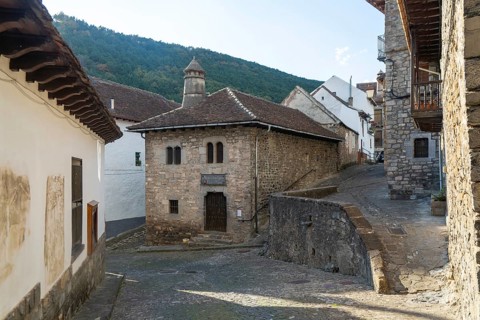 Casa Mazo ethnological museum, Echo or Hecho, Valle de Hecho, Pyrenees Mountains, Huesca province,