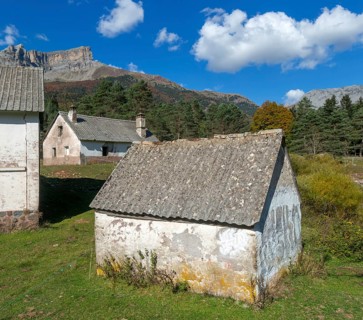 Farm buildings for livestock, Selva de Oza, Valle de Hecho, Pyrenees Mountains, Huesca province,