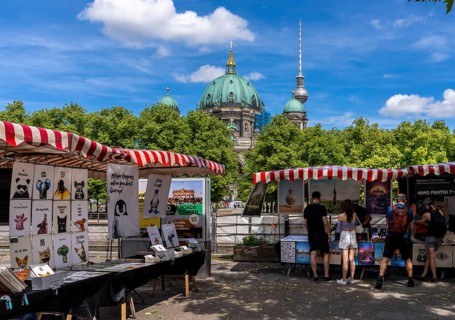 Stalls at the Berlin Art Market at the Deutsches Museum, Berlin, Germany