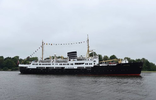 MS NORDSTJERNEN, cruise ship, NORDSTJERNEN in the Kiel Canal, NOK, Kiel Canal, Kiel Canal,