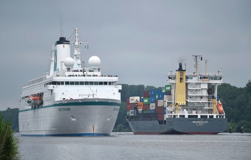 MS DEUTSCHLAND and container ship NEUENFELDE travelling through the Kiel Canal, Kiel Canal, Kiel