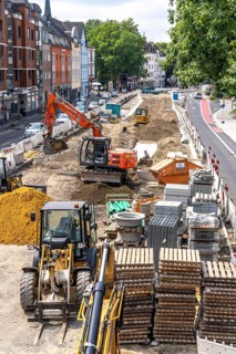 Renovation of the Dickswall street in the centre of Mülheim, first the Rumbach canal running under