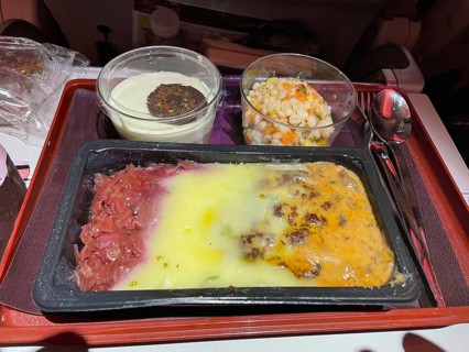 Food on the plane, lunch
