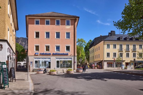 Volksbank Raiffeisenbank Oberbayern Südost eG - Branch Bad Reichenhall, building, general