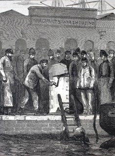 The Murder League in Dublin, Divers searching the pool at the end of the ring where Kavanagh states