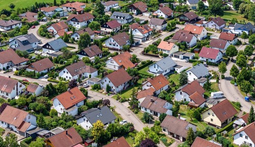 Residential area with detached house and garden. Residential buildings in Münsingen in the Swabian