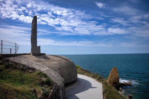 Pointe du Hoc, memorial on former German bunker, memorial for US Ranger, Cricqueville-en-Bessin,