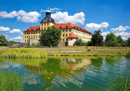 Johannisteich, castle park, Museum Zeitzer Schloss Moritzburg, early baroque style, water