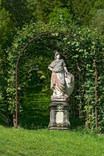Rococo-style arcade with statue of the goddess Minerva, palace park, palace park of Linderhof