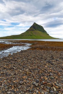 Kirkjufell mountain, film set, coastline near Grundarfjördur, Snæfellsnes peninsula, Vesturland,