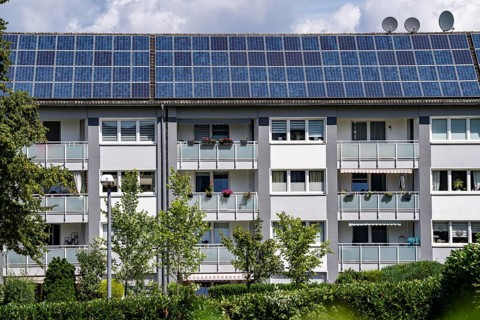 Rented flats, apartment block, energy table renovated, with solar roof, Essen, North