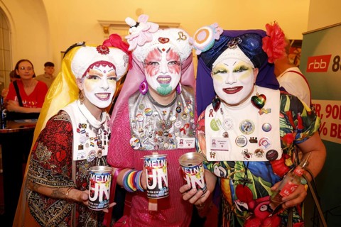 Sisters of Perpetual Indulgence at the show - Gemeinsam Bunt - the 6th benefit concert on 14.07