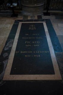 Interior view, burial place of Bishop François-Marie Picaud, Cathédrale Notre-Dame de Bayeux,