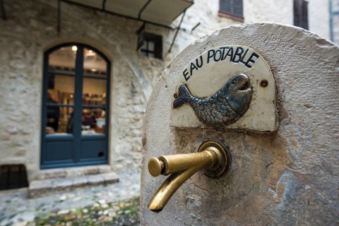 Drinking water fountain, picturesque mountain village, St. Paul de Vence, Provence Alpes Côte
