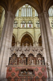 Interior view, tomb of St Adrien of Hénencourt, Cathédrale Notre-Dame d'Amiens, Amiens, Somme,