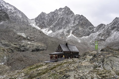 Vienna High Trail at the Adolf Nossberger Hut, Schober Group, Hohe Tauern National Park, Carinthia,