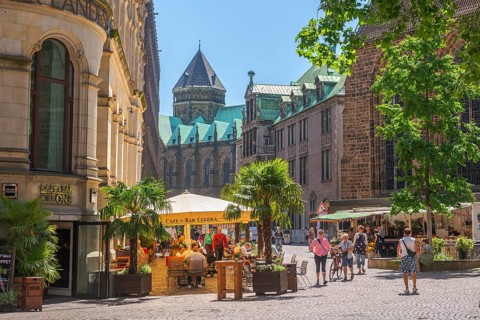 View along Unser Lieben Frauen churchyard, back of the town hall, UNESCO World Heritage Site, tower