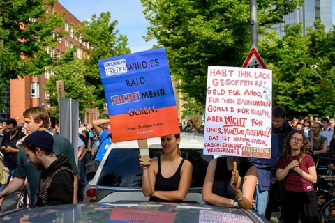 Protests by employees of Berlin universities against the breach of contract and the cuts by the