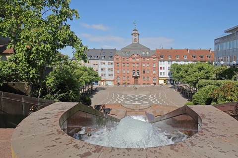 Old town hall built in 1771 and castle fountain by Gernot Rumpf 1984, water features, fountain,