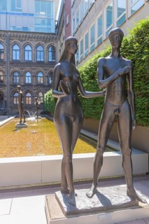 Sculpture Prima Vera in the sculpture garden of the Bremen Parliament with works by the sculptor