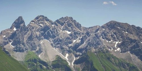 Mountain panorama from Fellhorn 2037m, to the Allgäu main ridge with Trettachspitze 2595m,