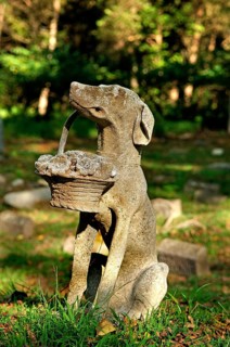 Dog figurine at a dog cemetery, Blairstown, New Jersey, USA