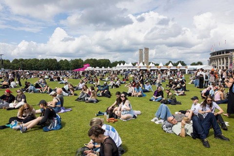 Overview of the meadow at the Lollapalooza Festival in the Olympiastadion and on the Maifeld,