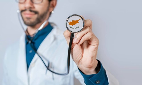 Doctor holding stethoscope with Chipre flag. Chipre health and care concept, Chipre flag on