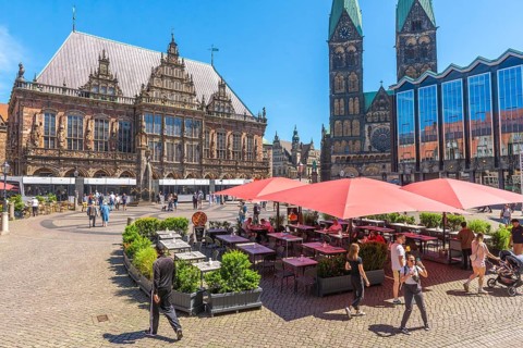 Market square with historic town hall, UNESCO World Heritage Site, cathedral with twin towers and