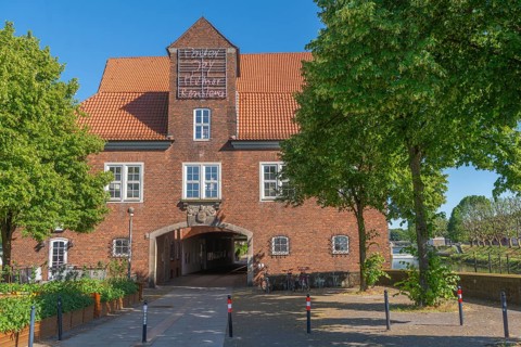 Entrance to the Weserburg, Museum of Contemporary Art on the Weser, modern art, exhibition, art