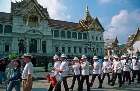Changing of the Guard, Chakri Maha Prasat Hall, Grand Palace, Bangkok, Thailand, December 2002,