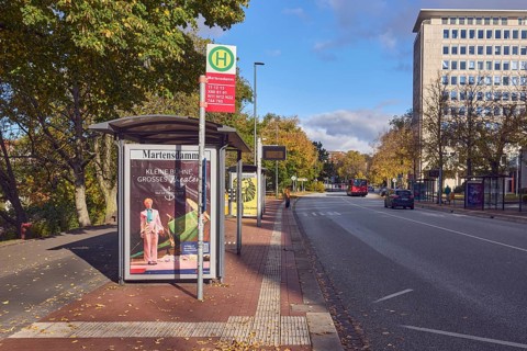 Martensdamm bus stop, public transport, Kieler Volksbank eG - Kompetenzcenter am Martensdamm,