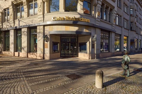 Kieler Nachrichten, Kieler Zeitung Verlags- und Druckerei KG GmbH, historic commercial building,