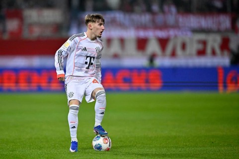 Lennart Karl Bayern Munich FCB (42) Action on the ball Voith-Arena, Heidenheim, Baden-Württemberg,