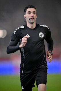 Warm-up training referee Florian Badstübner Voith-Arena, Heidenheim, Baden-Württemberg, Germany