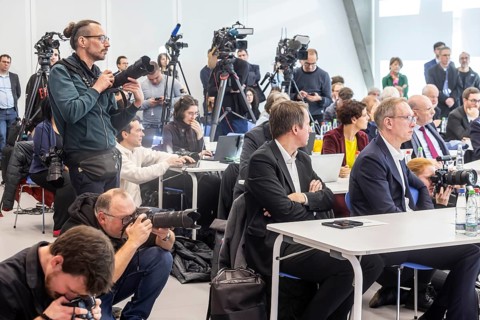 Great media interest following the special meeting of the Stuttgart 21 Steering Committee with