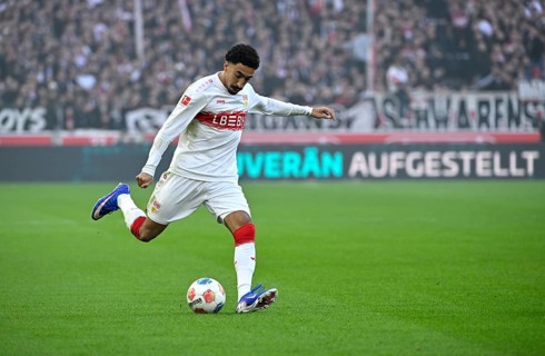 Tiago Tomas VfB Stuttgart (08) Goal kick Action Goal chance MHPArena, MHP Arena Stuttgart,