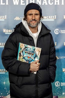 Tom Beck at the premiere of the 21st Original Roncalli Christmas Circus Berlin at Berlin's