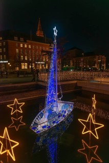 Christmas decoration in Kiel am Holstenfleet, Kleiner Kiel Canal, city center, Christmas, lighting,