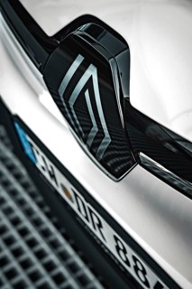Close-up of the Renault logo on the hood of a car, Deer E- Carsharing, Renault Megane, Calw,