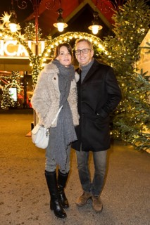Gerit Kling with man Wolfram Becker at the premiere of the 21st Original Roncalli Christmas Circus