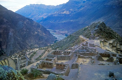 Inca fortress Ollantaytambo near Pisac, Andean highlands, Peru, South America, September 1997,