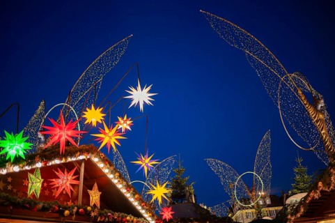 Colorful Christmas stars, golden angels, angel figure, angel motif, baroque Christmas market, blue