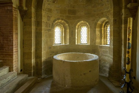 8th century baptismal font, Collegiata di Santa Maria Assunta, Castell'Arquato, Province of