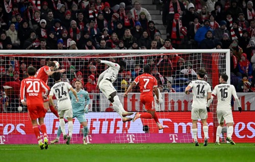 Penalty area scene, goal area scene header duel duel action Harry Kane FC Bayern Muenchen FCB (09)