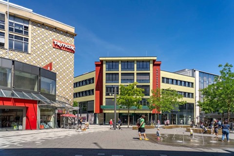 TK Max und Schlössergasse in the pedestrian zone at Von-der-Heydt-Platz, Elberfeld, Wuppertal,