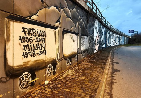 Mural at exit no. 17 on the A 42 Gelsenkirchen-Schalke, Schalker Meile of FC Schalke 04,